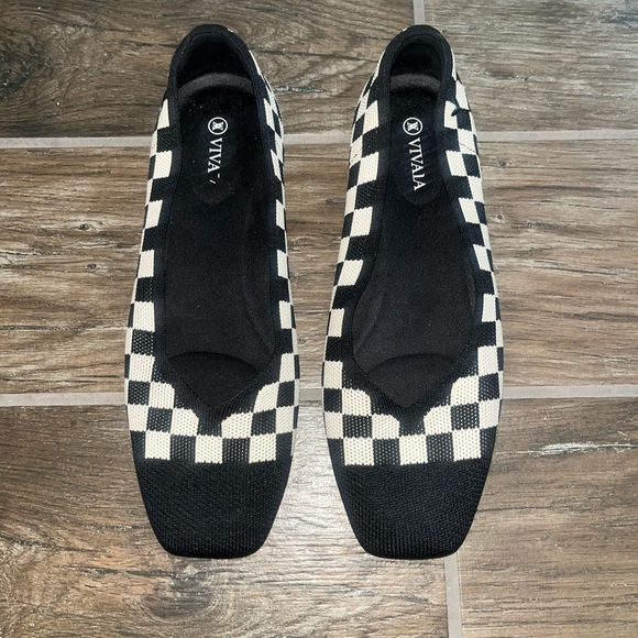 Vivaia Square-Toe V-Cut Flats Margo Checker - Picture 1 of 4